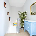 Newly Renovated 2 Bedroom Townhouse - Close To Prázdninový dům