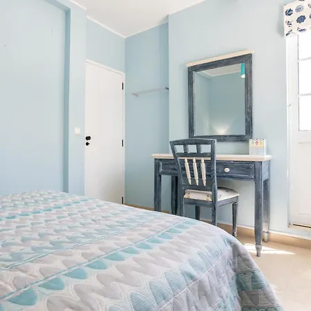 Newly Renovated 2 Bedroom Townhouse - Close To